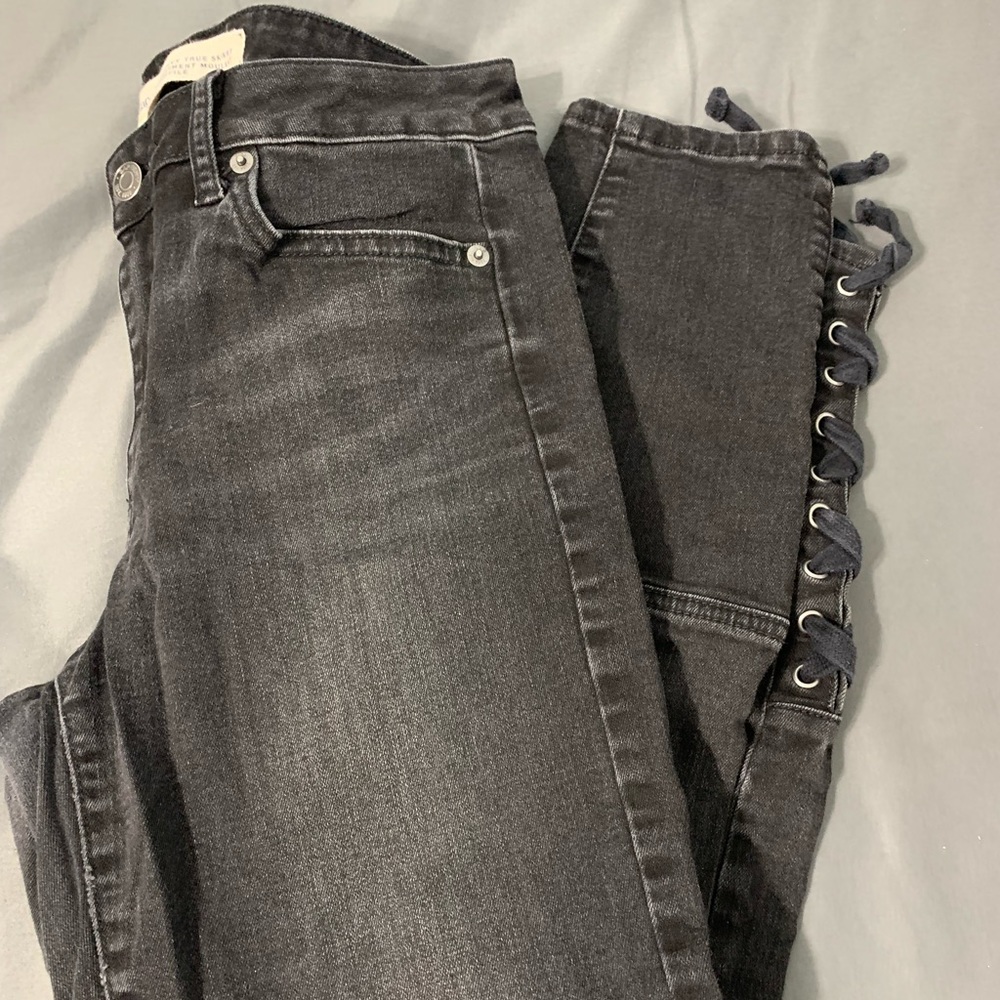 Black jeans with detailing